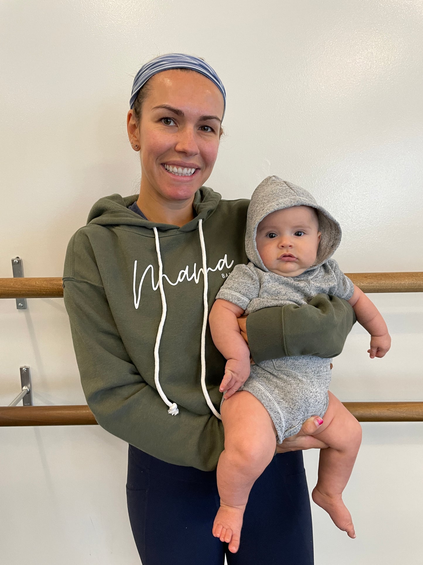 Mama Cropped Hoodies (Custom)